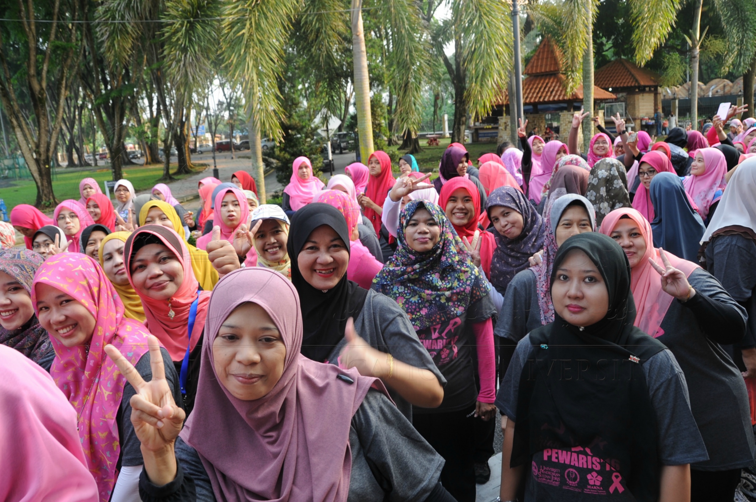 PRO 16 69 Karnival Pewaris 2016   UPSIHAS 8190